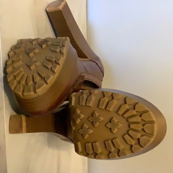 Mia brown platform heel loafer - Picture 3 of 4